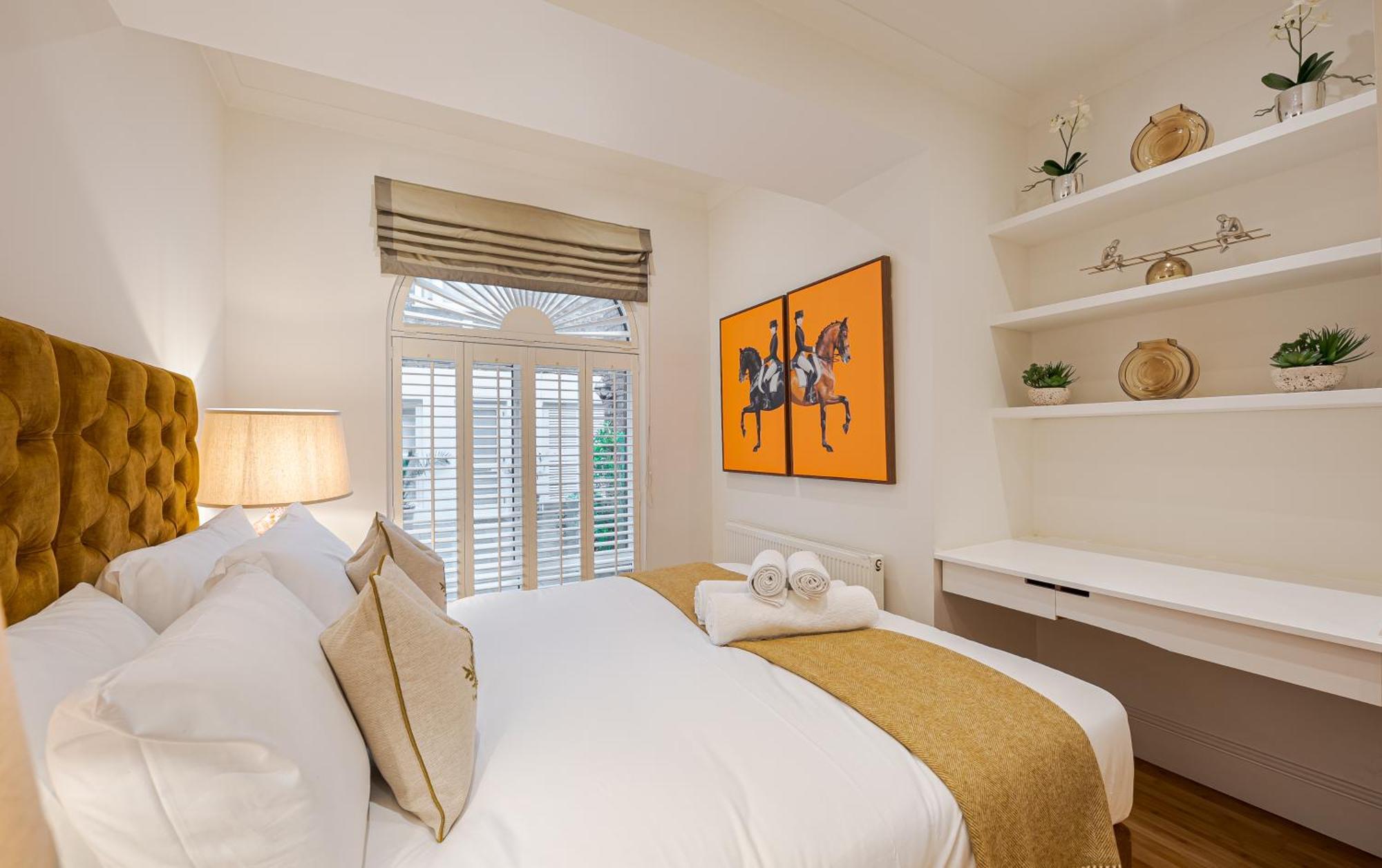 Chic Belgravia Hideaway With Private Patio 10 Mins To Harrods Apartment ลอนดอน ภายนอก รูปภาพ
